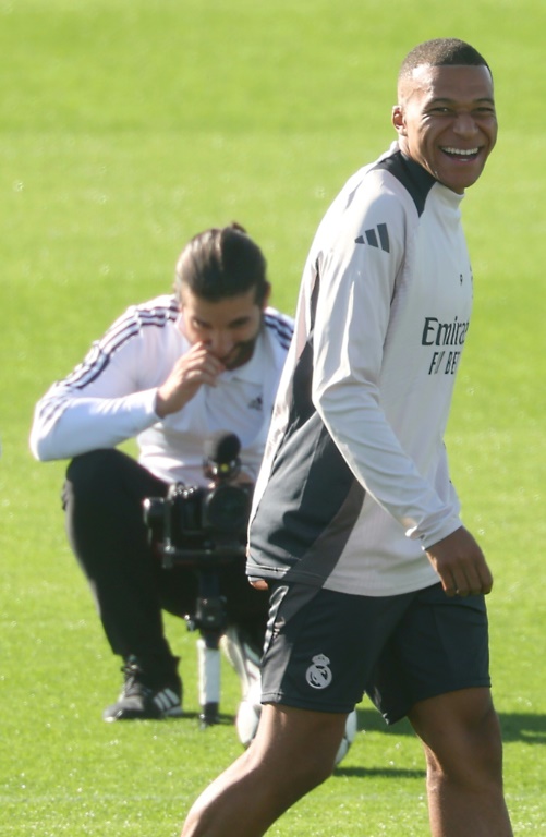 L'attaquant du Real Madrid Kylian Mbappe lors d'une séance au camp d'entraînement de Valdebebas à Madrid le 21 octobre 2024 à la veille d'un match de Ligue des champions contre le Borussia Dortmund.