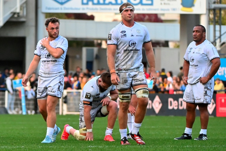 Le dépit des joueurs de Vannes après leur défaite à Clermont, le 19 octobre 2024