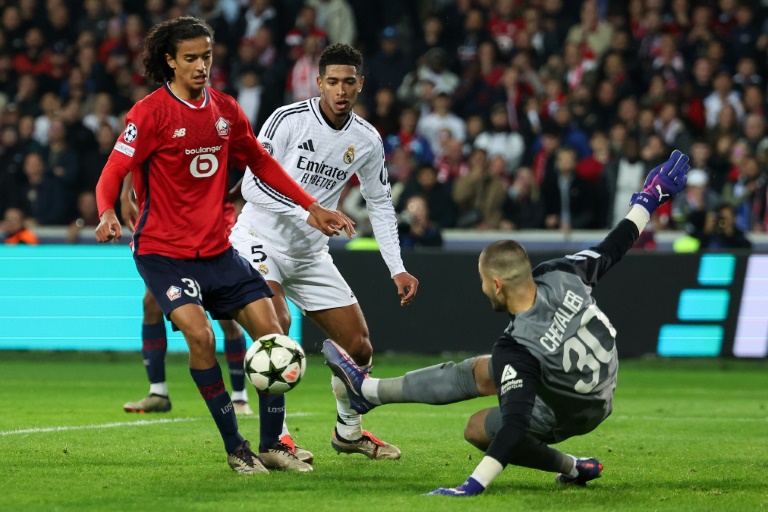 Le gardien Lucas Chevalier a mis les joueurs madrilènes en échec tout au long de la partie, lors de la victoire de Lille contre le Real Madrid, au stade Pierre Mauroy, le 2 octobre 2024