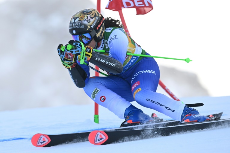 L'Italienne Federica Brignone, victorieuse de la première course de la saison, le géant de Sölden, le 26 octobre 2024 en Autriche