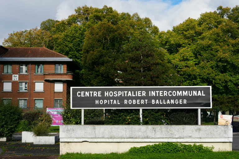 Une entrée de l'hôpital Robert-Ballanger d'Aulnay-sous-Bois (Seine-Saint-Denis), le 22 octobre 2024, où le nouveau-né de 17 jours avait été enlevé la veille par ses parents