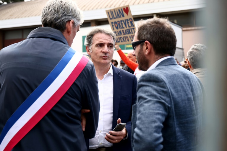 Le maire de Grenoble, Eric Piolle, lors d'une marche blanche en hommage à Lilian Dejean, un employé municipal tué par un chauffard, le 15 septembre 2024