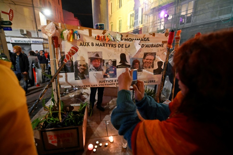 Rassemblement en hommage des huit victimes de la rue d'Aubagne, à Marseille, le 4 novembre 2019, un an après l'effondrement de deux immeubles