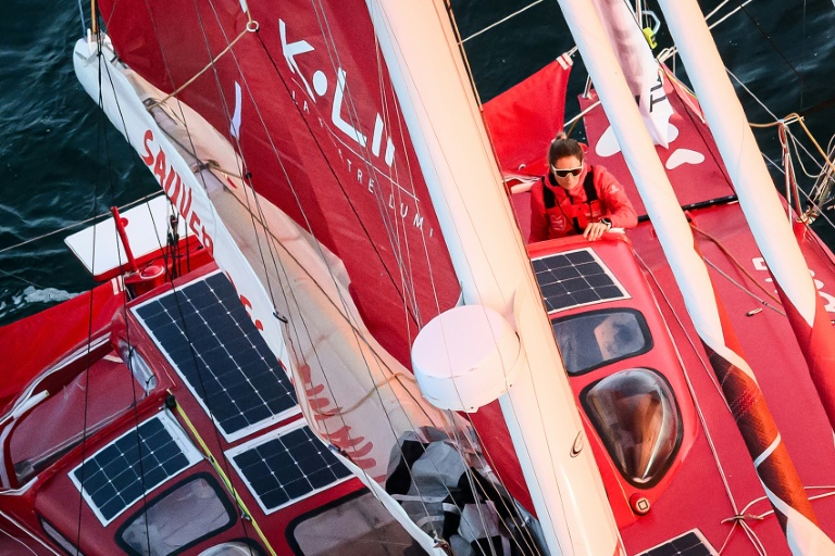 La navigatrice Sam Davies à bord de son voilier Initiatives Coeur à le jour du départ du 10e Vendée Globe