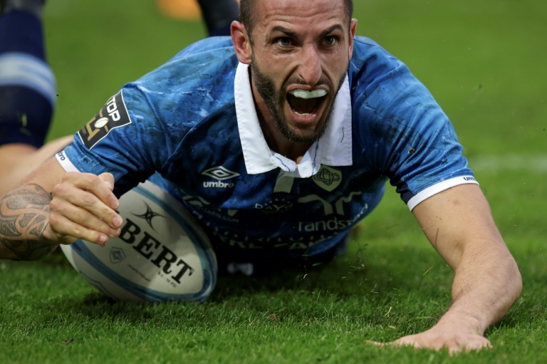 Le Castrais Julien Dumora inscrit un essau face à Montpellier, à Castres, le 2 novembre 2024