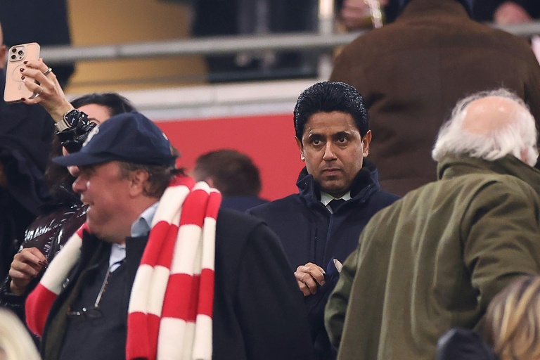 Le président du Paris Saint Germain Nasser al-Khelaifi dans les tribunes lors du match de PSG contre le Bayern, en Ligue des champions, le 26 novembre 2024 à Munich