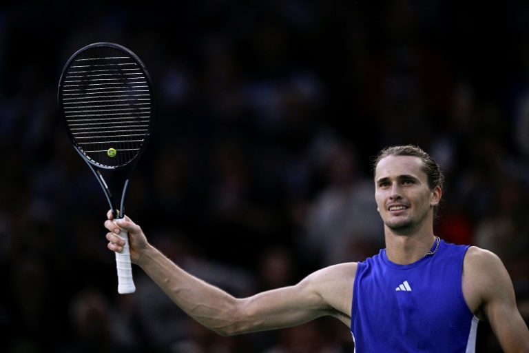 L'Allemand Alexander Zverev après sa victoire en finale du Masters 1000 de Paris face au Français Ugo Humbert, à Paris, le 3 novembre 2024