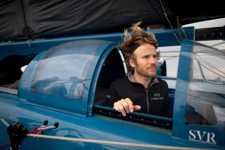 Le skippers François Gabart à bord du multicoque Ultim SVR-Lazartigue en mer à Concarneau, le 8 juin 2023