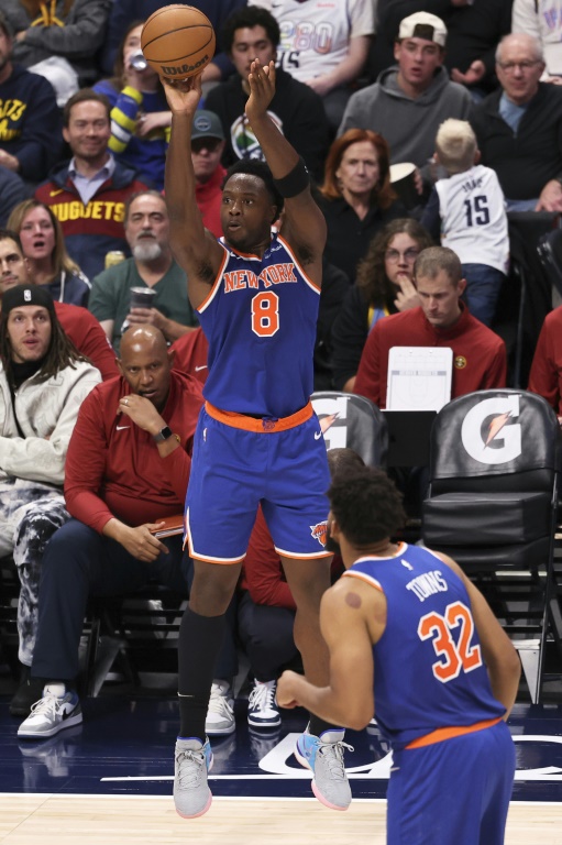 OG Anunoby (#8) au tir avec les New York Knicks lors du match de NBA disputé à Denver, le 25 novembre 2024