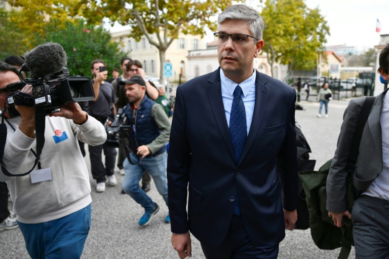 L'ancien adjoint au maire de Marseille Julien Ruas arrive au palais de justice le 7 novembre 2024