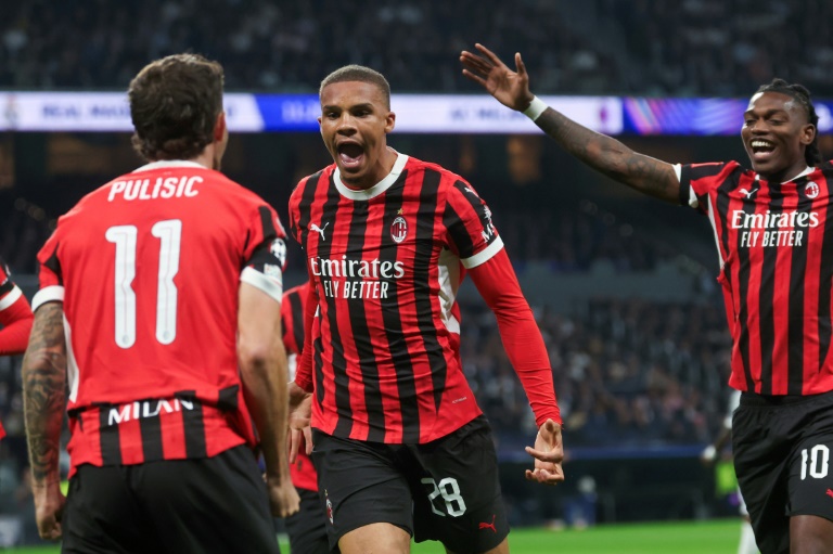 Le défenseur allemand de l'AC Milan Malick Thiaw ouvre le score de la tête contre le Real, en Ligue des champions, à Madrid le 5 novembre 2024