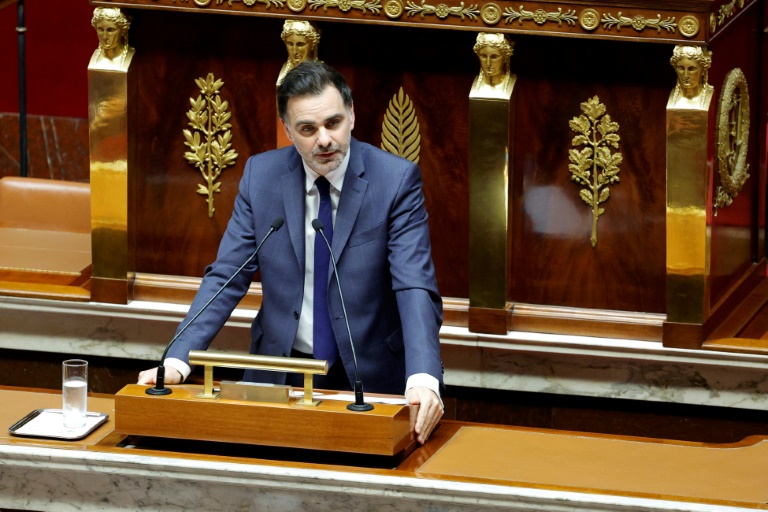 Le ministre du Budget Laurent Saint-Martin s'exprime face aux députés, le 28 octobre 2024 à Paris