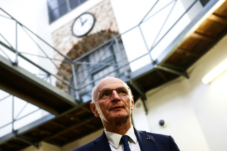 Le ministre de la Justice Didier Migaud lors d'une visite de la prison de la Santé à Paris, le 24 septembre 2024