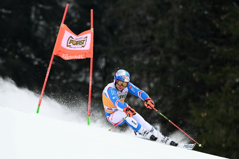 Le Français Alexis Pinturault lors de la première manche du slalom géant d'Alta Badia le 22 décembre 2024