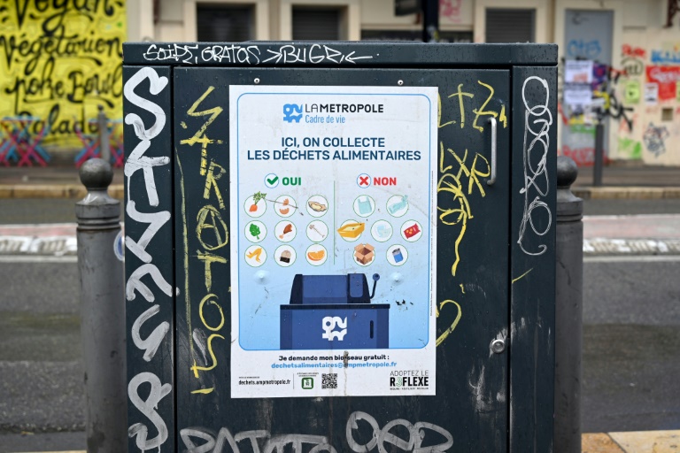 Un point de collecte des déchets alimentaires le 9 janvier 2024 à Marseille