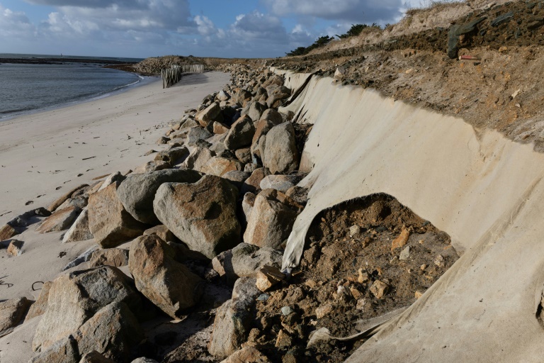 La dune érodée à Treffiagat, dans le Finistère, le 19 décembre 2024