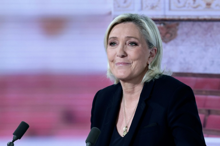 Marine Le Pen avant son intervention au 20H de TF1 le 4 décembre 2024