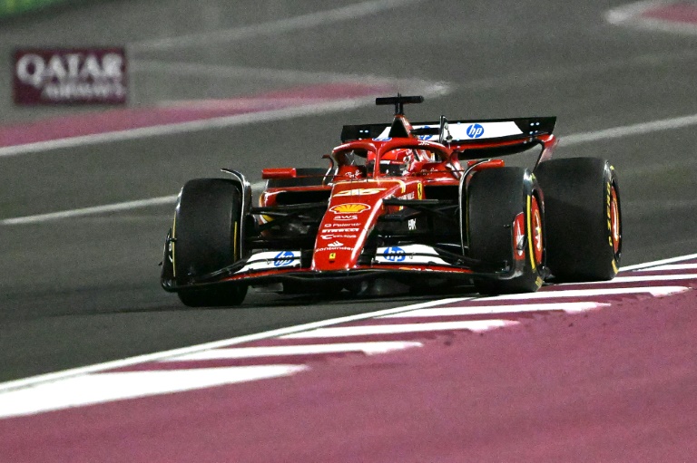 La Ferrari de Charles Leclerc pendant le GP du Qatar dimanche, sur le circuit de Lusail.