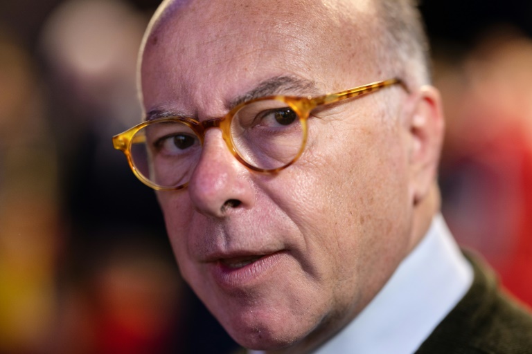 L'ancien Premier ministre Bernard Cazeneuve à Guidel, le 29 septembre 2024 dans le Morbihan