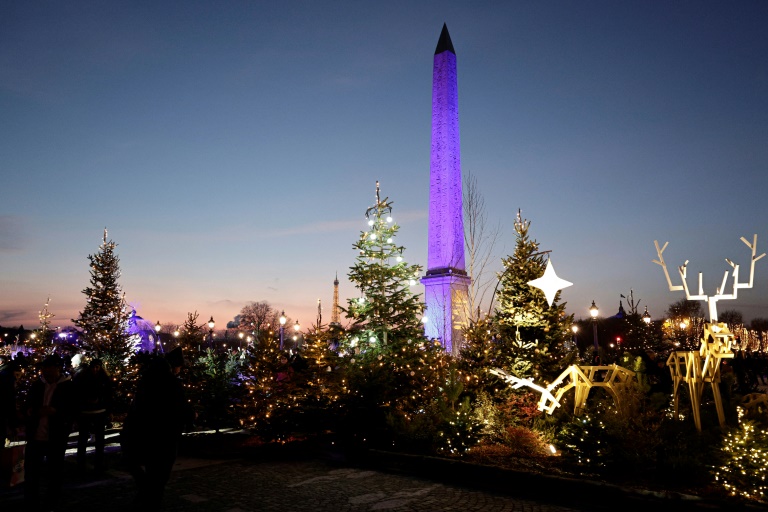 L'Obélisque, en plein coeur de Paris, lors de l'inauguration du marché de Noël de la place de la Concorde, le 13 décembre 2024