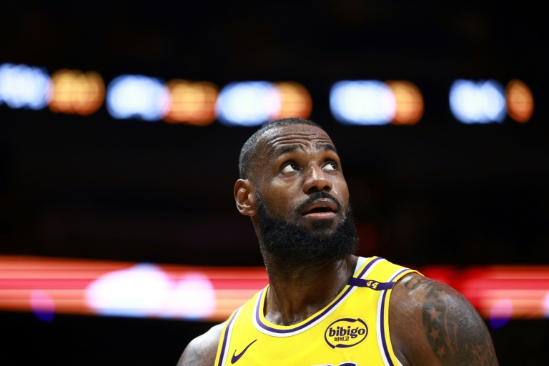 LeBron James lors de la rencontre entre les Lakers et Miami, en Floride, le 4 décembre 2024