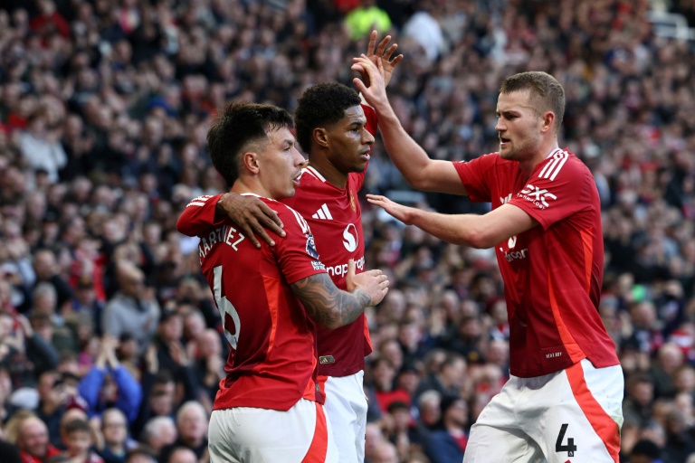 Les joueurs de Manchester United lors de leur victoire contre Everton (4-0) à Old Trafford le 1er décembre 2024