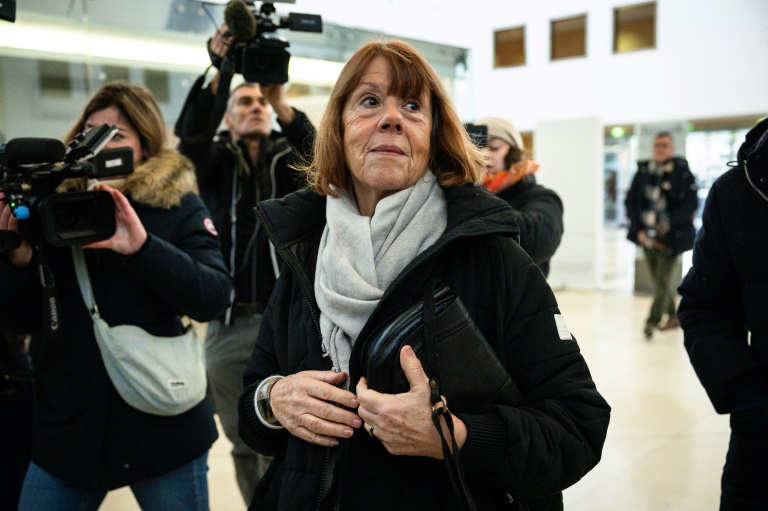 Gisèle Pelicot arrive au tribunal d'Avignon, le 16 décembre 2024