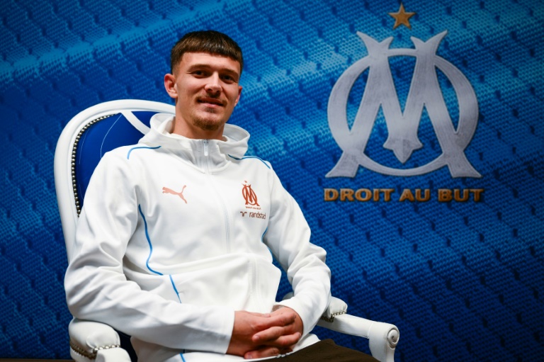 Le défenseur de l'OM Quentin Merlin, lors d'un entretien avec l'AFP, le 4 décembre 2024 à Marseille