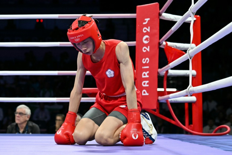 La boxeuse taïwanaise Lin Yu-ting médaillée d'or aux Jeux de Paris, lors de son quart de finale victorieux, le 4 août 2024 à Villepinte