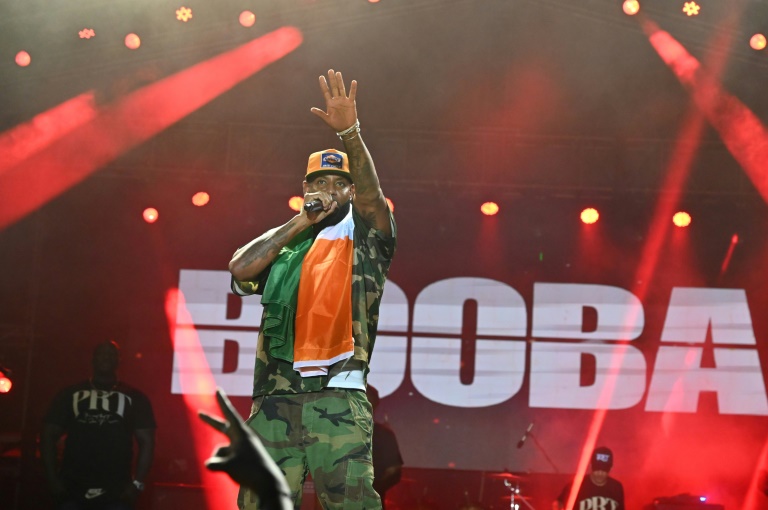 Le rappeur français Booba en concert au Festival des musiques urbaines d'Anoumabo à Abidjan (Côte d'Ivoire), le 30 avril 2023