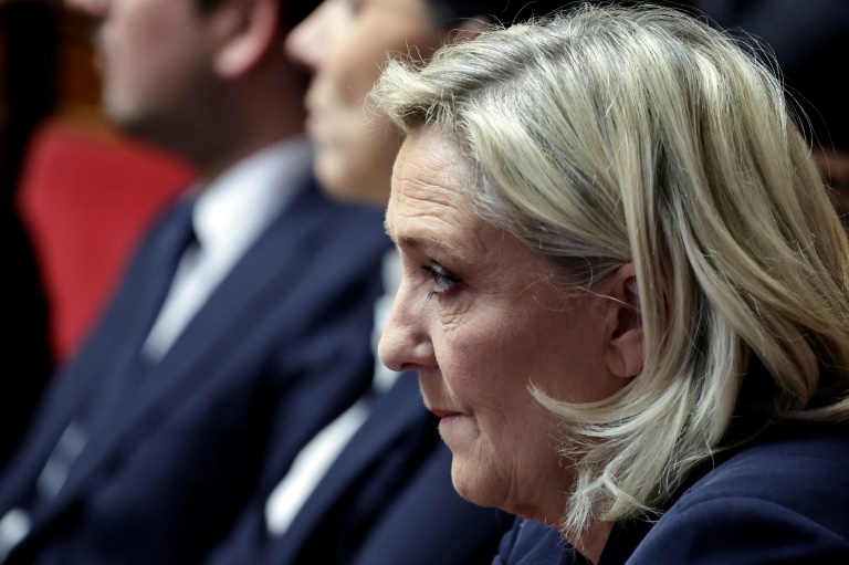 La présidente du groupe des députés RN Marine Le Pen le 2 décembre 2024 à l'Assemblée nationale à Paris