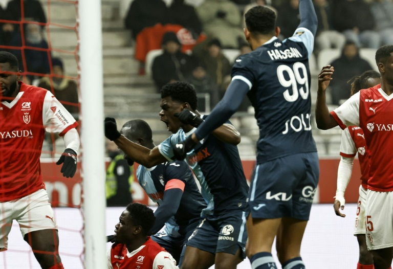 Le capitaine du Havre Arouna Sangante vient d'offrir l'égalisation à son équipe à Reims, le 19 janvier 2025