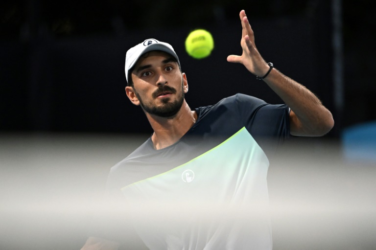 Le Libanais Hady Habib lors de son premier tour de l'Open d'Australie face au Chinois Bu Yunchaokete, à Melbourne, le 12 janvier 2025