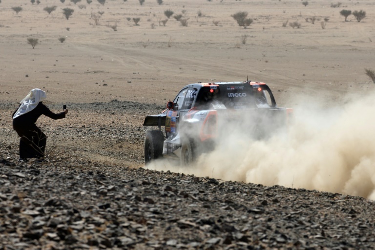 La Toyota Hilux de Saood Variawa lors du prologue du Dakar à Bisha, le 3 janvier 2025