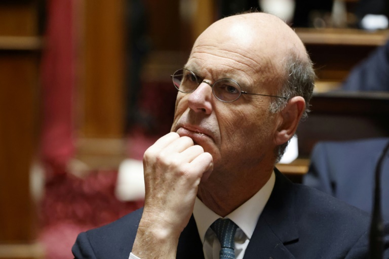 Le ministre de l'Economie Eric Lombard au Sénat, à Paris, le 23 janvier 2025