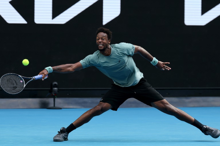 Gaël Monfils face à Ben Shelton en huitième de finale de l'Open d'Australie, à Melbourne, le 20 janvier 2025