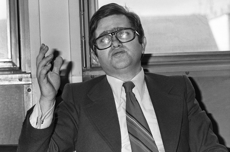 Claude Allègre, alors directeur de l'Institut de physique du Globe, le 3 novembre 1976, à Paris