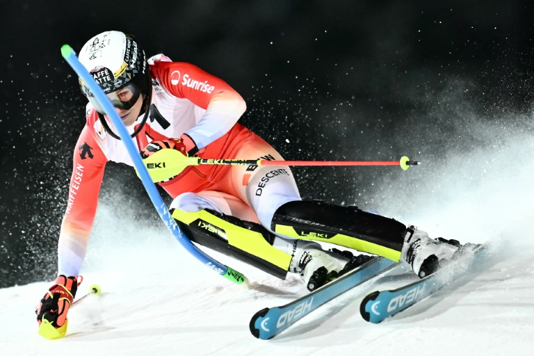 La Suissesse Wendy Holdener dans la première manche du slalom de Coupe du monde de Flachau le 14 janvier 2025 en Autriche