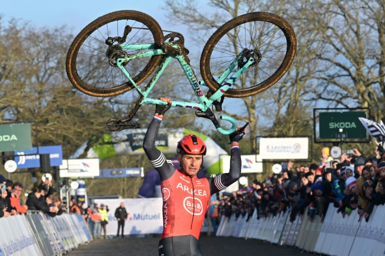 Clément Venturini septième fois champion de France de cyclo-cross, le 12 janvier 2025 à Pontchâteau