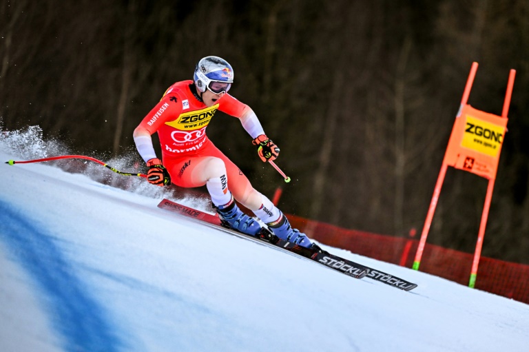 Le Suisse Marco Odermatt pendant une séance d'entraînement avant la descente masculine de la Coupe du monde de ski alpin, à Bormio, le 27 décembre 2024