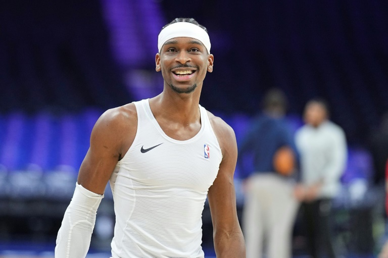 Shai Gilgeous-Alexander, le meneur canadien du Thunder d'Oklahoma City avant un match de NBA contre les Sixers de Philadelphie, à Philadelphie, le 14 janvier 2025