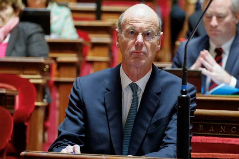 Le ministre de l'Economie, Eric Lombard au Sénat, à Paris, le 23 janvier 2025