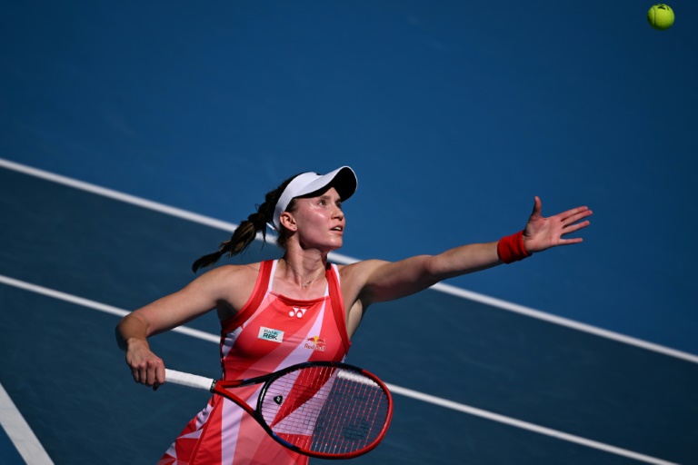 La Kazakhe Elena Rybakina au premier tour de l'Open d'Australie à Melbourne le 14 janvier 2025.