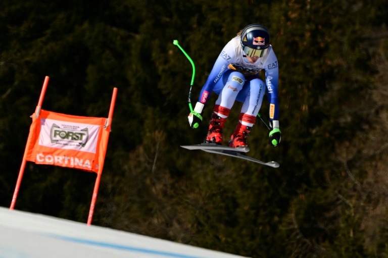 L'Italienne Sofia Goggia durant la descente de Cortina d'Ampezzo, comptant pour la Coupe du monde de ski alpin, le 18 janvier 2025