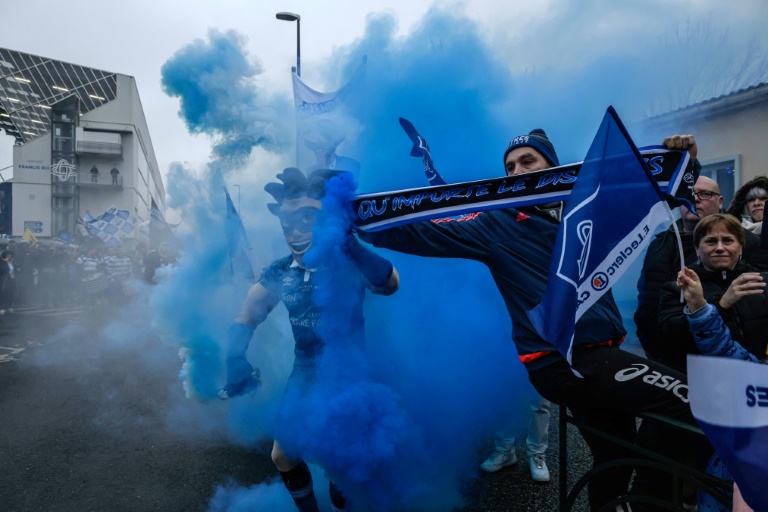 Les supporters de Castres mobilisés pour leur équipe, en Top 14 lors de la réception de Pau le 4 janvier 2025