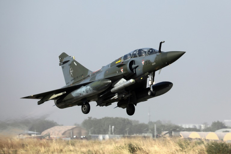 Photo d'archives d'un Mirage 2000 de l'armée française décollant de la base de N'Djamena (Tchad) le 22 décembre 2018