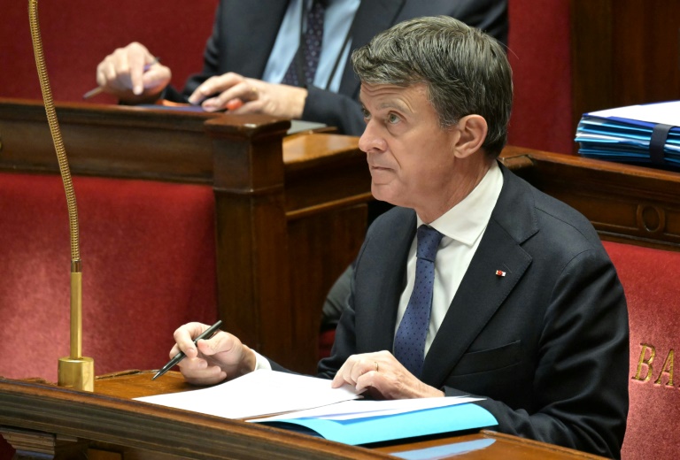 Le ministre des Outre-mer, Manuel Valls, à l'Assemblée nationale, le 23 janvier 2025 à Paris