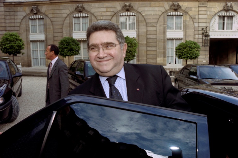 Claude Allègre, alors qu'il était ministre de l'Education nationale, le 21 octobre 1998, à Paris