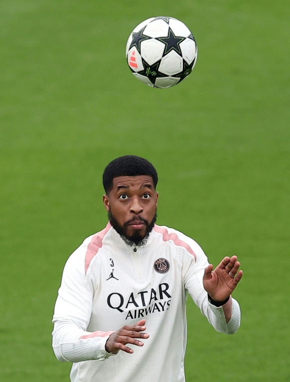 Presnel Kimpembe à l'entraînement avant un match du PSG en Ligue des Champions contre l'Atletico Madrid, le 5 novembre 2024 à Poissy