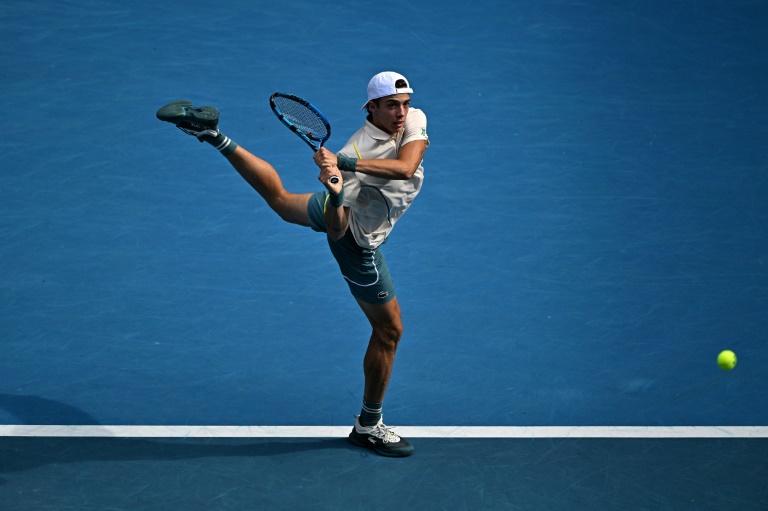 Arthur Cazaux lors de son 8e de finale à Melbourne contre le Polonais Hubert Hurkacz, le 22 janvier 2024